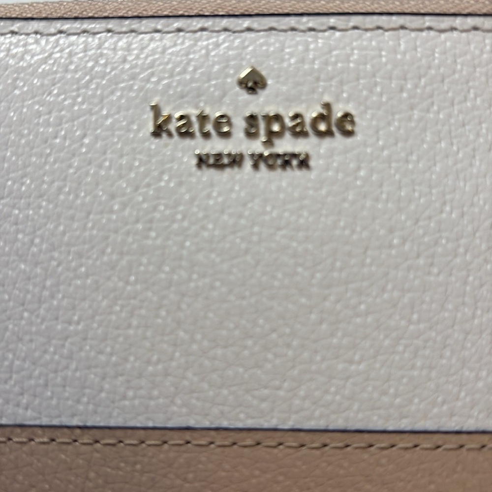 Kate Spade Continental Wallet - Picture 5 of 5